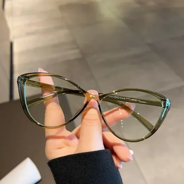lunettes design œil-de-chat vertes