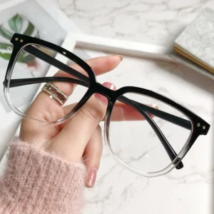 lunettes noires élégantes