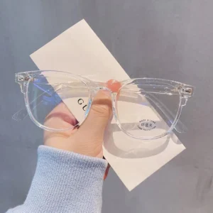 lunettes élégantes avec monture transparente